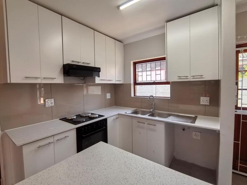 To Let 3 Bedroom Property for Rent in Strand Western Cape
